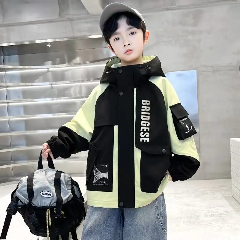 

Boys Spring and Autumn Stormtrooper Jacket 2025 New Children's Splicing Jacket Middle and Large Children's Hooded Fashion Jacket