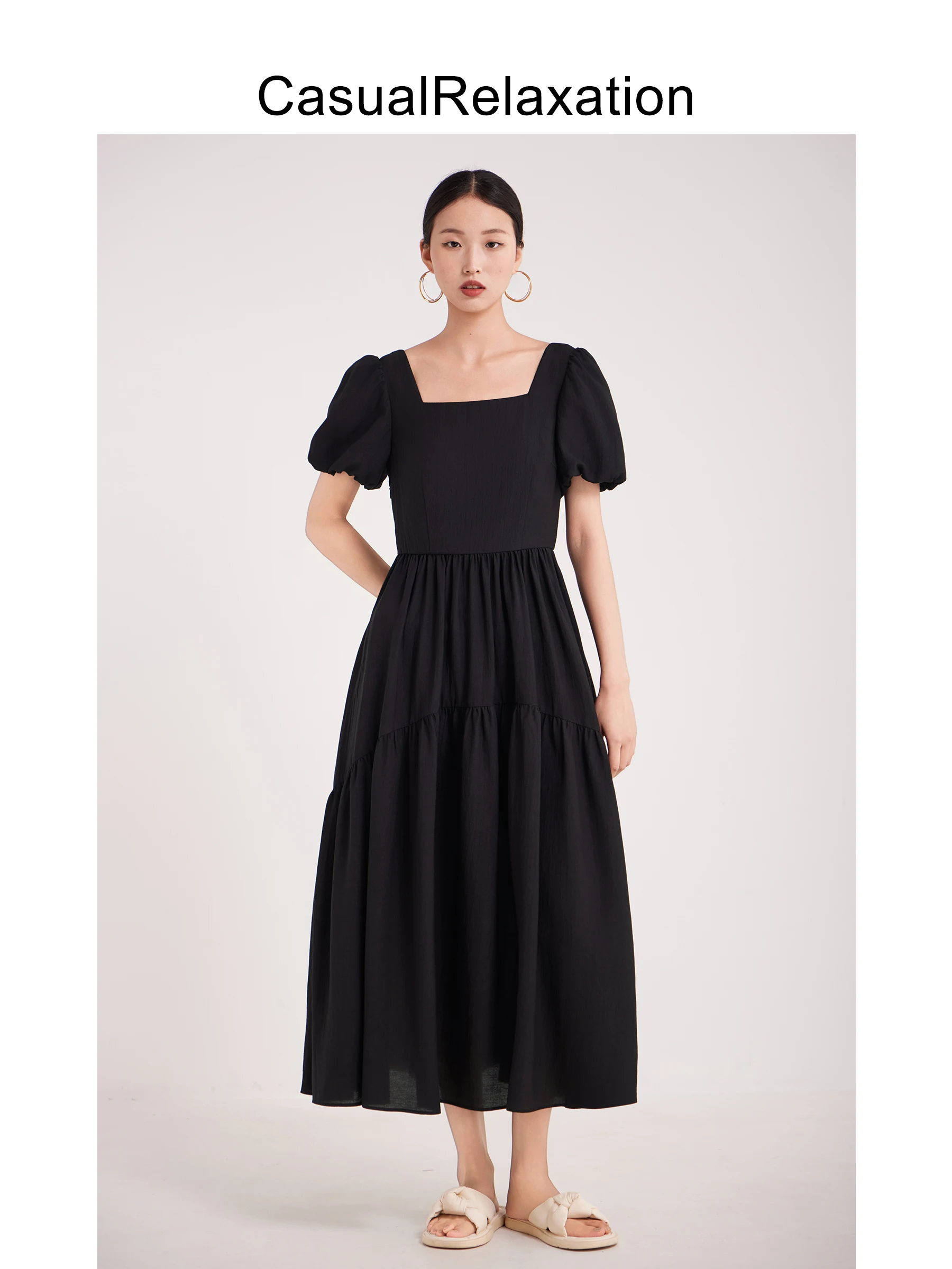 

Женское черное повседневное комфортное летнее платье миди с квадратным вырезом и рукавами-фонариками, приталенного кроя