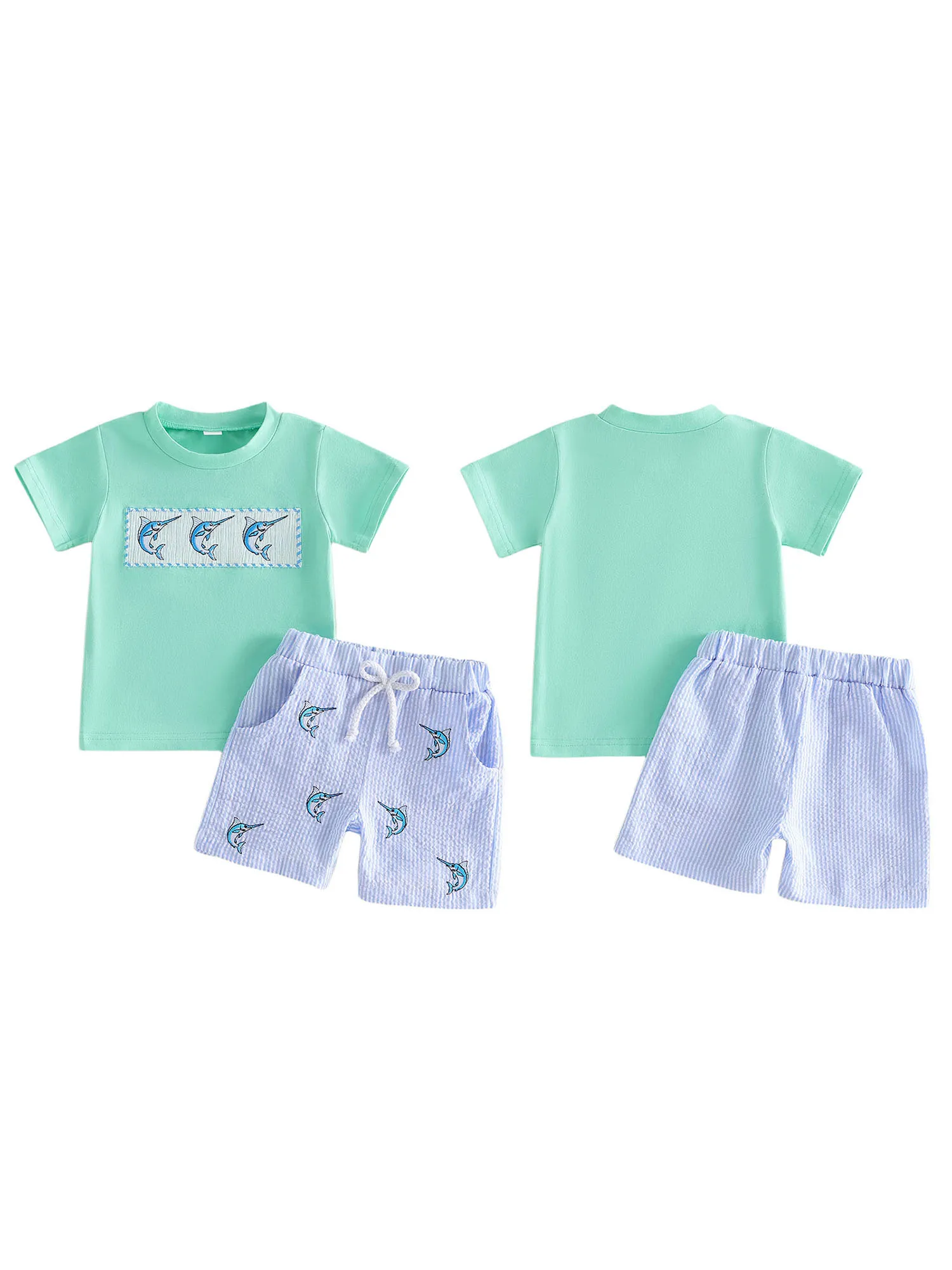 

Комплект летней одежды для мальчиков: топ с вышивкой «рыба» с короткими рукавами и полосатые шорты для прохладного и стильного образа