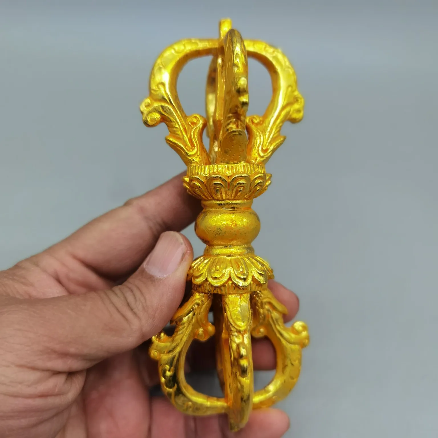 

Pure Copper Gilded Ornaments Sculptures Exquisite Workmanship Beautiful Appearance and Worthy Of Collection and Decoration