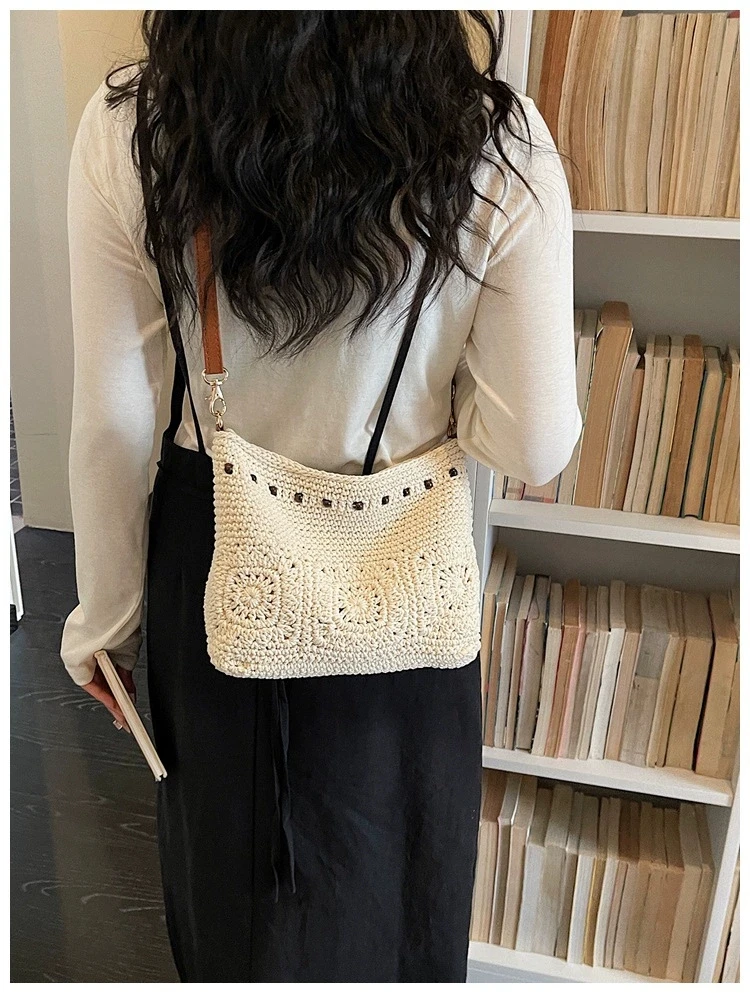 

2026 Hollow-out woven bag, large capacity, ethnic style tote bag, beach vacation shoulder bag, casual beach bag.