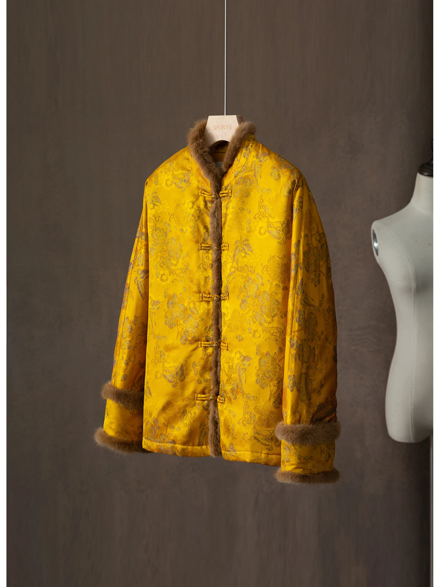 

SILVIYE Silk Filled Floral Embroidered Mink Fur Cotton Jaet Straight Leg Thiened Winter Long Sve Stand Collar Coat