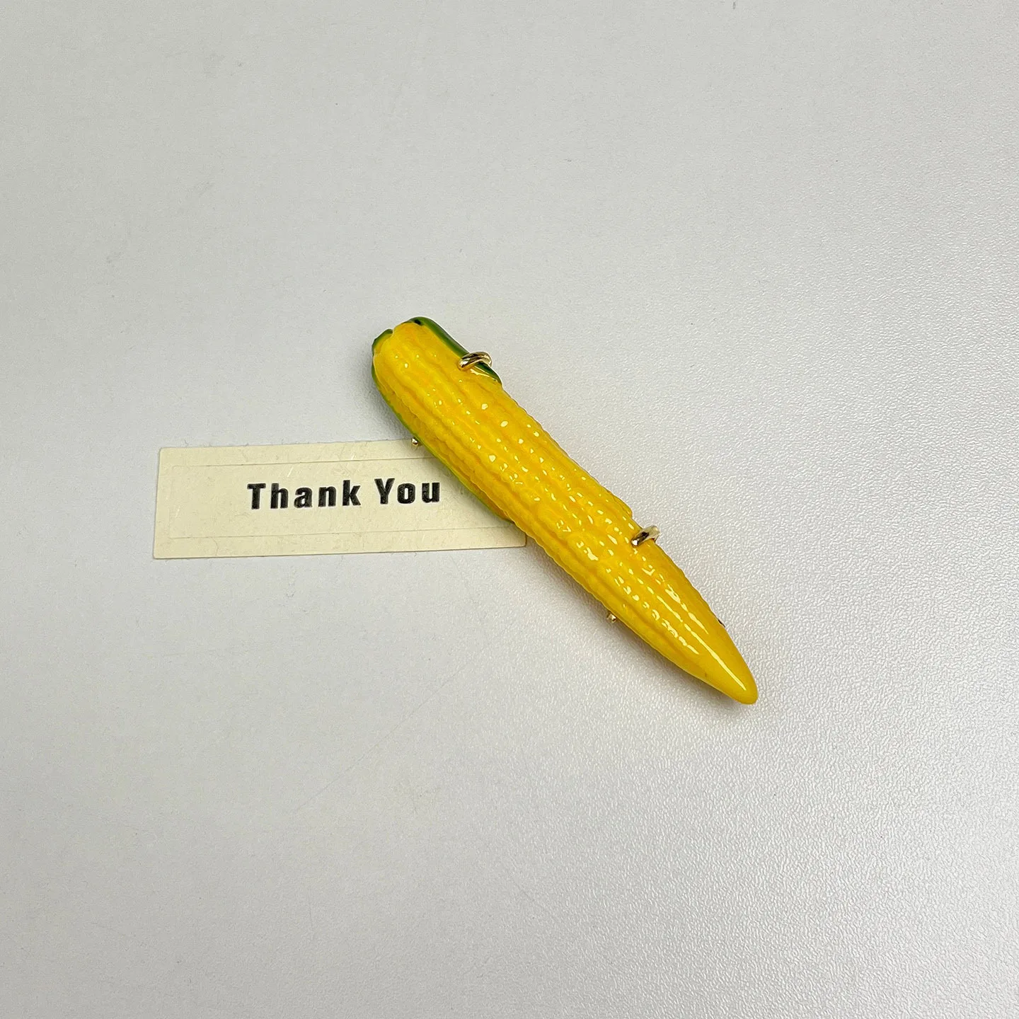 

Реалистичные и забавные эмалевые броши Zr в форме перца чили, баклажанов и кукурузы для женщин, уникальные и персонализированные булавки и аксессуары для костюмов