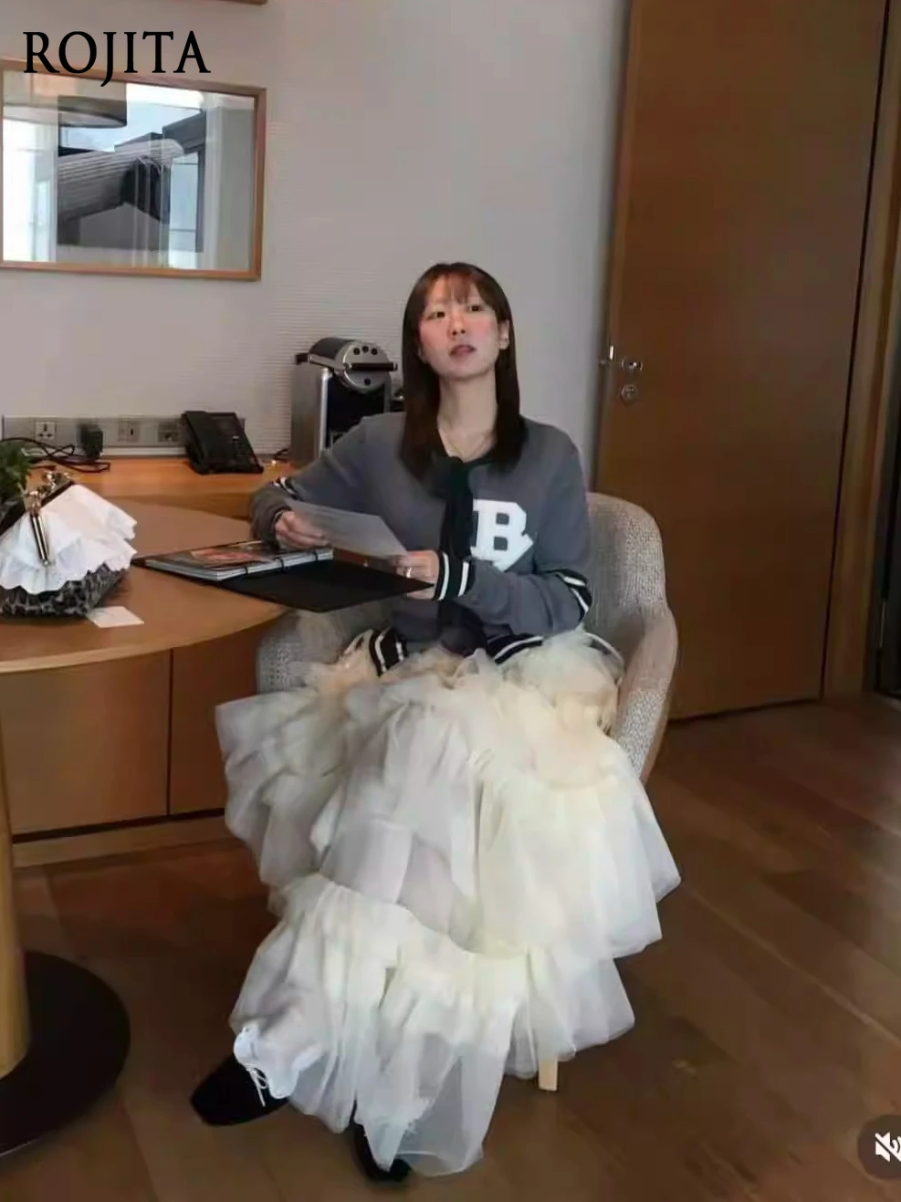 

Preppy Style Cropped Cardigan Contrast Striped Sleeve Bow Tie Knit Sweater Alphabet Casual Color Matching Knitted Sweater