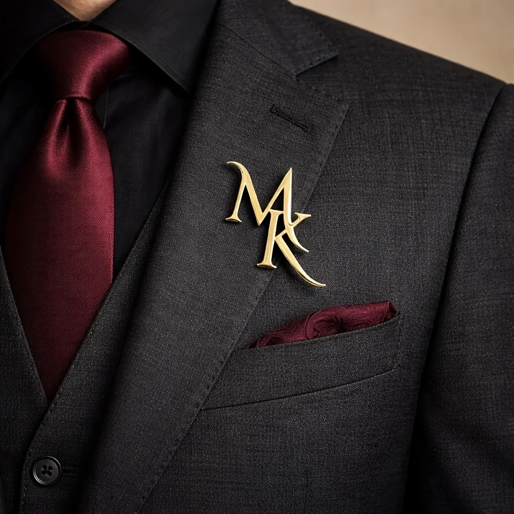 Personalized first letter Golden wedding brooch personalized couple letter brooch groomsman lapel pin Valentine's Day gift, fath