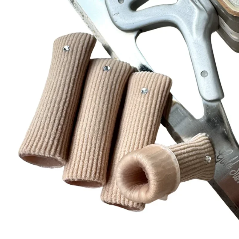 

Figure Skating Finger Protection Cover With Thickened And High Elasticity, Skin Friendly And Anti Friction Silicone Handguard