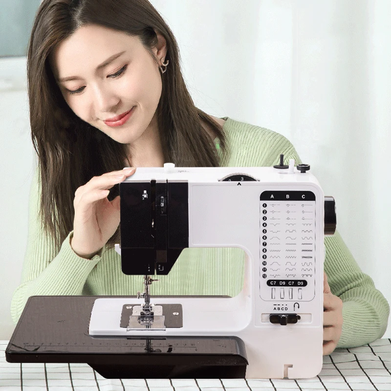 UFR-738 آلة الخياطة المحمولة مفيد صغير استبدال كوى القدم 40 غرز الاوفرلوك الحياكة بدء زر Electrec مع Ped