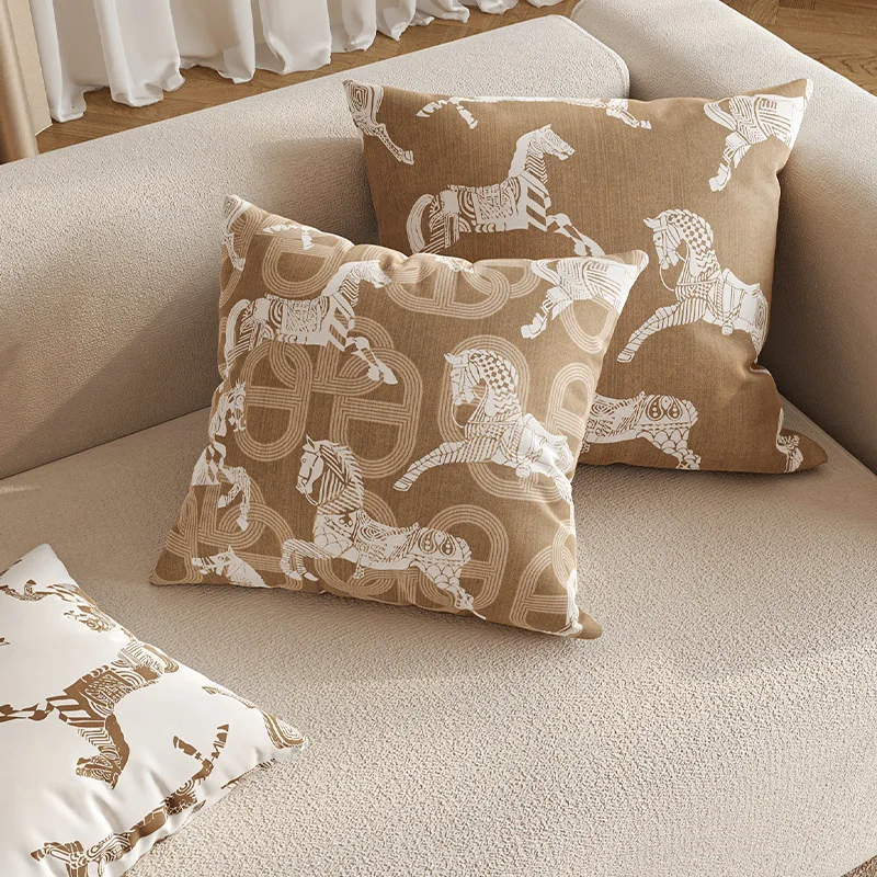 Vintage Printed Cushion Cover French Style Velvet Horse Print Pillow Cover Decorative Luxury Living Room Sofa Bedroom Pillowcase