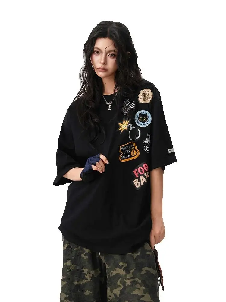 

Модная футболка в американском стиле с вышитым значком, короткий рукав, унисекс, летняя, оверсайз, повседневная, универсальная.