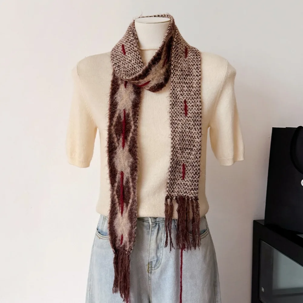 Stylish Hand Stitched Knit Scarf Diamond Pattern Narrow Neck Warmer Cold-proof Soft Warm Decorative Scarf for Women