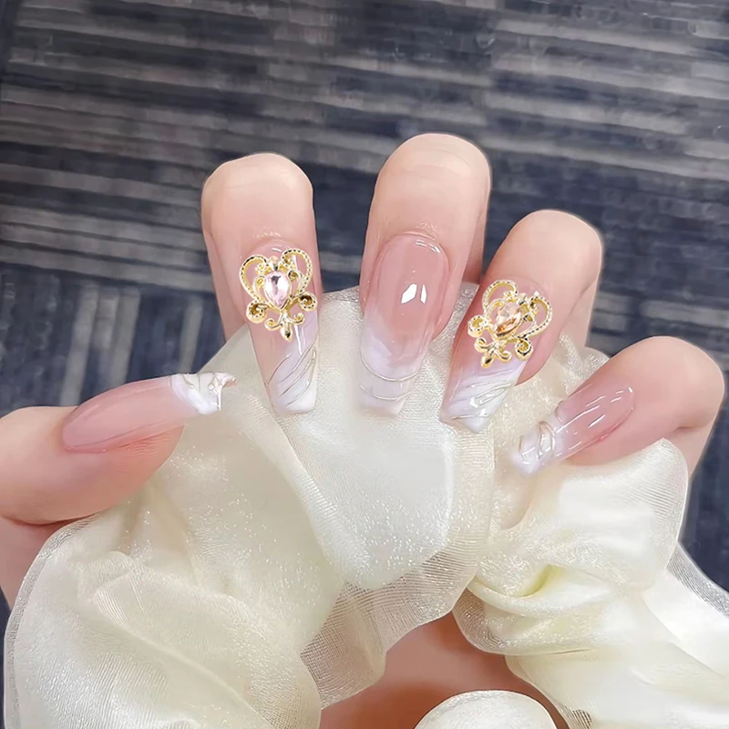 

Alloy Nail Art Jewelry Super Flash Diamond Hollow Love Gold Scepter Nail Diamond
