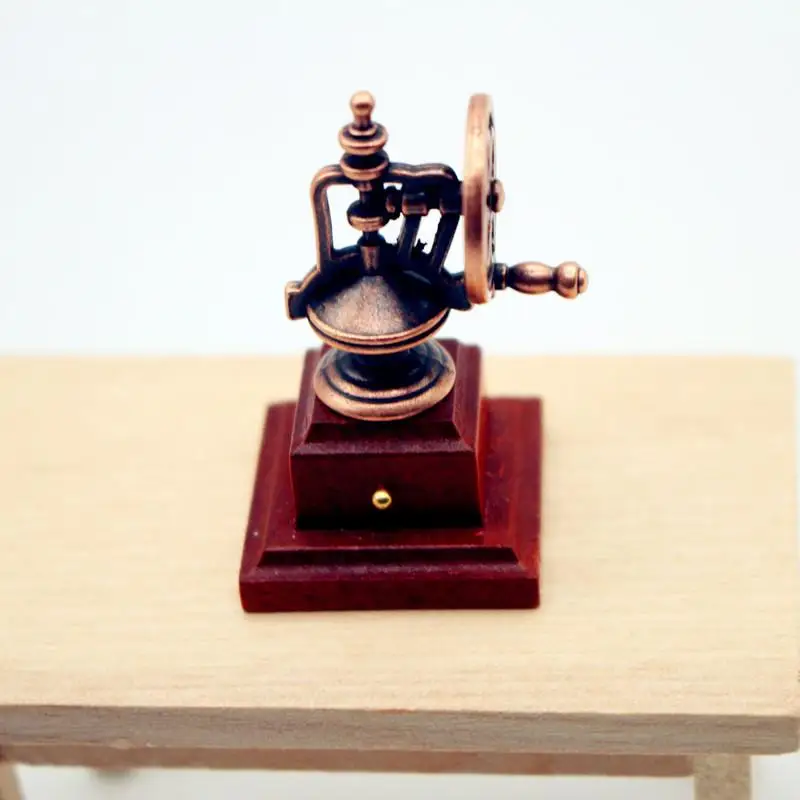 1Pcs Simulation Classic Manual Vintage Coffee Maker Emulates Life Decor 1:12 Mini Metal Coffeemaker Coffee Dollhouse Accessories