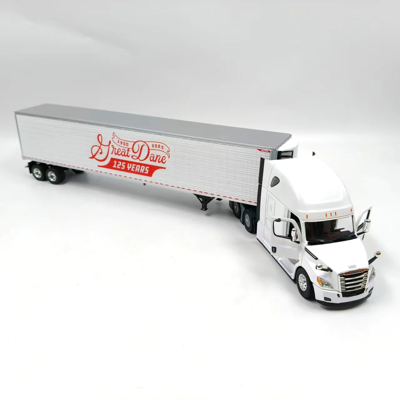Modelo Coche Diecast DM Great Dane 1:50 - usage example