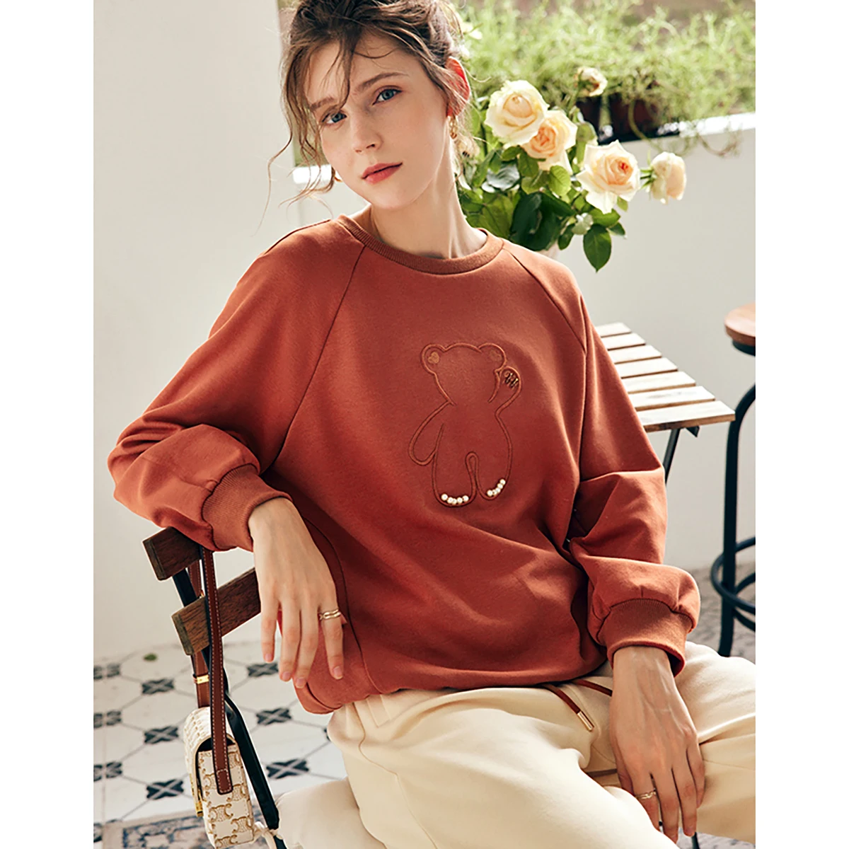 OLrain Women Long Sleeve Sweatshirt 2025 Autumn Fashion Bear Embroidered Round Neck Pullover Cotton Blend Tops Woman N56QR63291