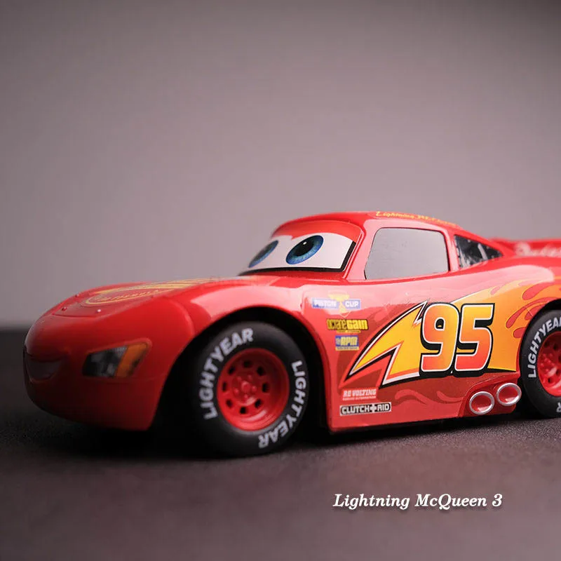 New Disney Pixar Cars 3 telecomando elettrico telecomando auto giocattolo Lightning Mcqueen Cartoon Car Sports Car Model giocattoli per bambini