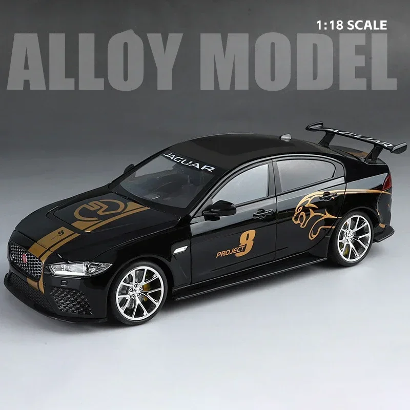 1:18 ジャガー XE SV プロジェクト 8 合金車モデルダイキャストメタル