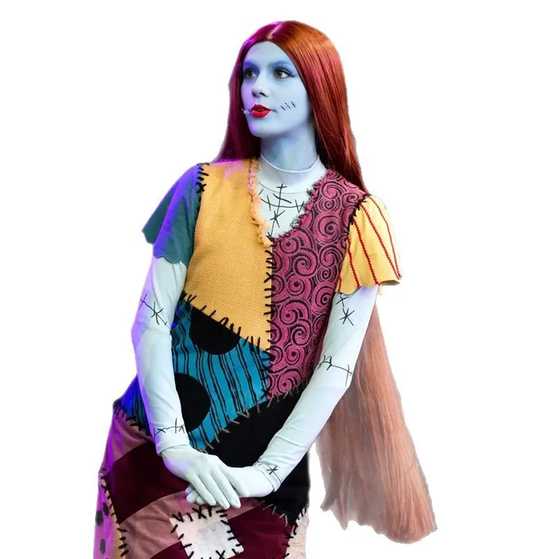 سالي من الكابوس قبل عيد الميلاد مع شعر مستعار طويل مستقيم أحمر على طراز الرسوم المتحركة في المنتصف