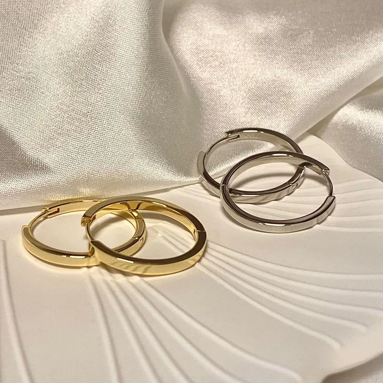 S925 Silver Needle French Ring Earrings 2026 New Trendy Stud Earrings Niche Design Plain Ring Earrings EarBuckle Women's Jewelry