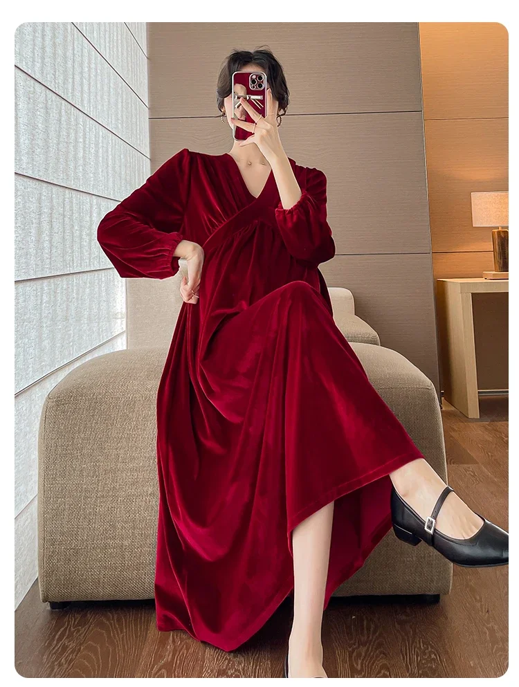 

Winter Maternity Basic Dress Long Sleeve V-neck Elegant Pregnant Woman Velour Dress Plus Size Pregnancy Party Dress Black Red