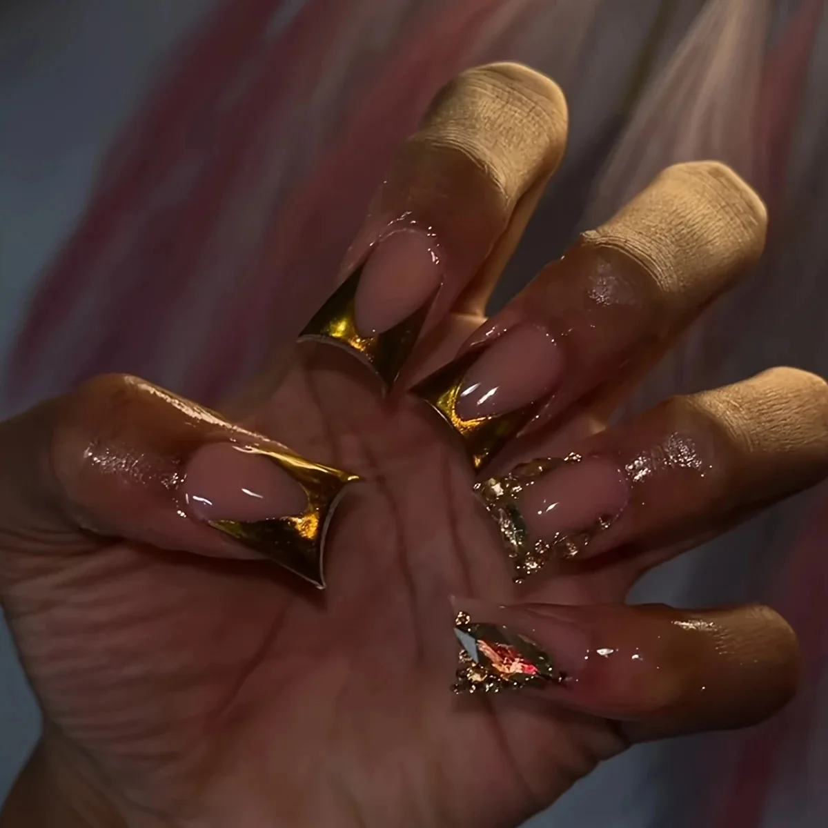 24Pcs Mid-length Duck Shaped False Nails Pink Shiny Powder French Press on Fake Nails 3D Flower Rhinestone Full Cover Nails Tips