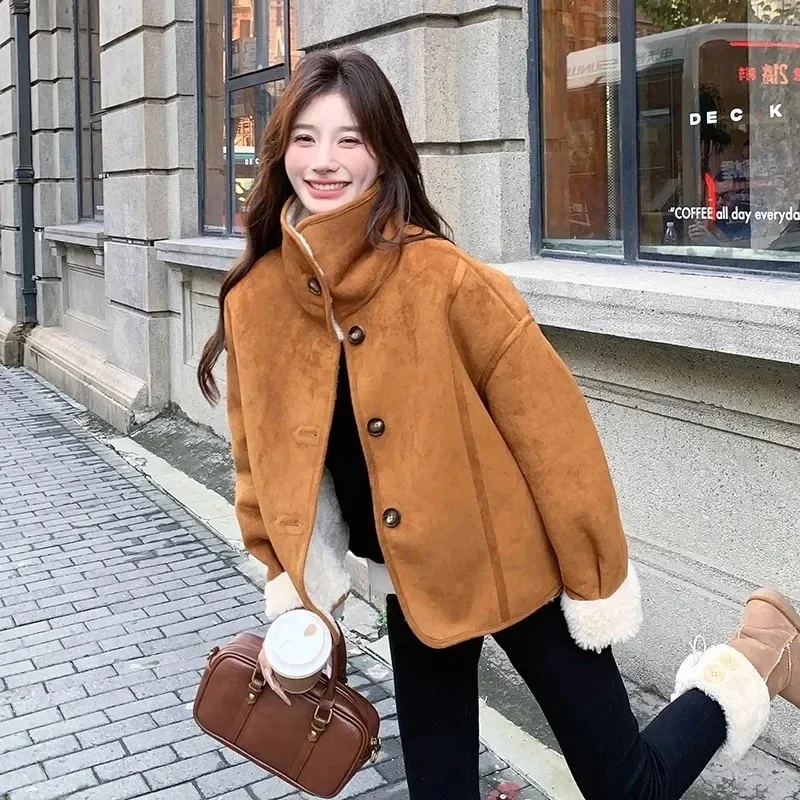 

Женская корейская мотоциклетная куртка из овечьего волоса, осень-зима 2026, новые короткие замшевые меховые куртки, повседневная студенческая женская теплая верхняя одежда, топ