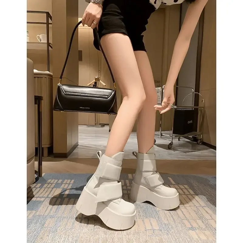 عالية الجودة النساء الأحذية منصة حذاء من الجلد عارضة في الهواء الطلق بوتاس المضادة للانزلاق الأحذية أزياء الأحذية الجلدية