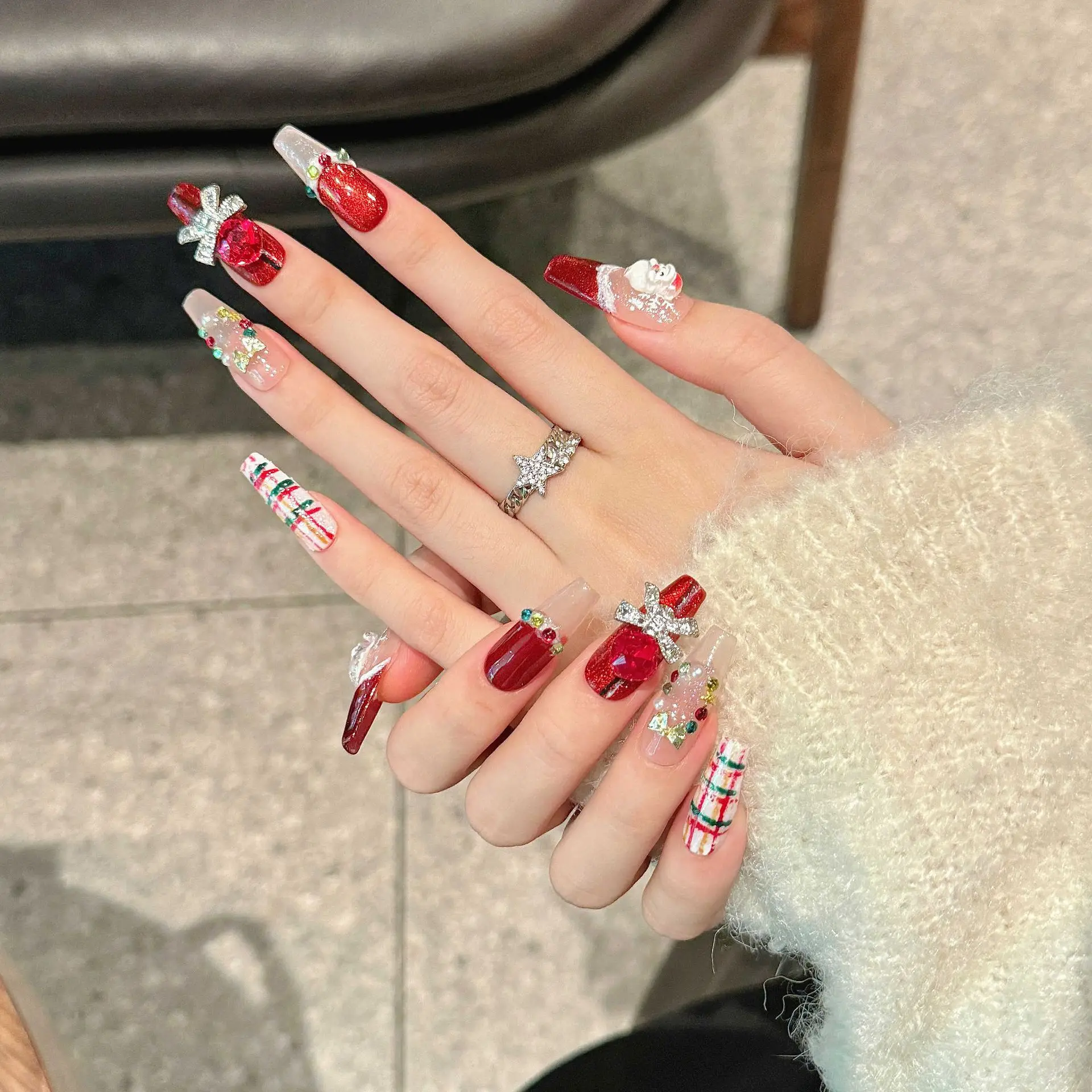 Christmas Red New Year pure handmade wear a three-dimensional Santa Claus wear nail