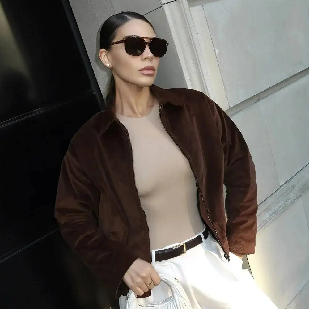 

Кофейная куртка нового цвета 2025 года, куртка на молнии, вельветовая куртка из чистого хлопка для женщин