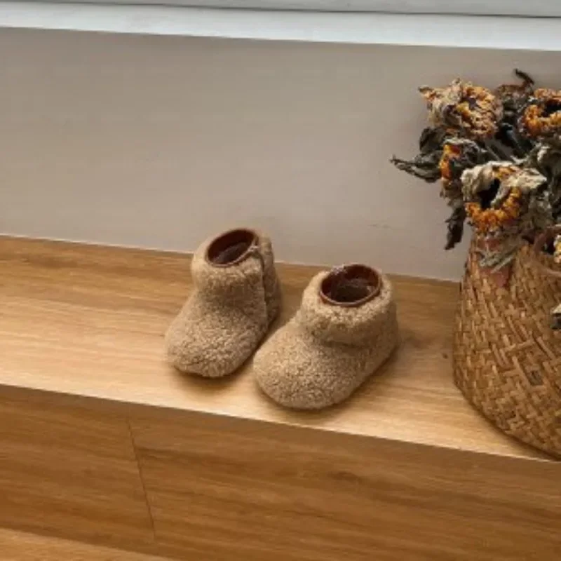 Girls Baby Autumn Winter Fleece Soft-Soled First Walk Shoes Baby Non-Slip Warm Cute Applique Short Boots Children's Cotton Shoes