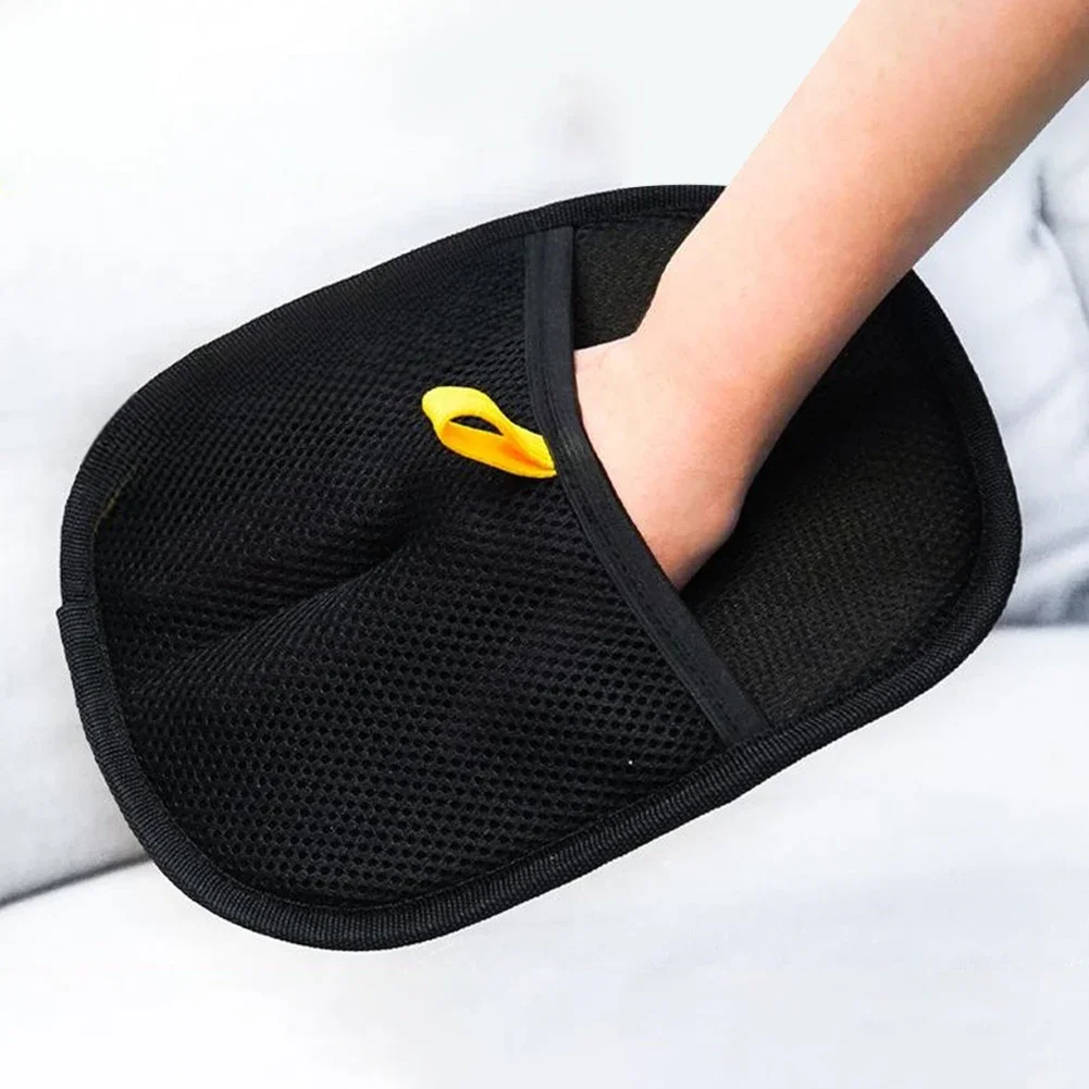 Thumbnail 3 - #7 Best Cat Deshedding Brushes to Buy In 2026