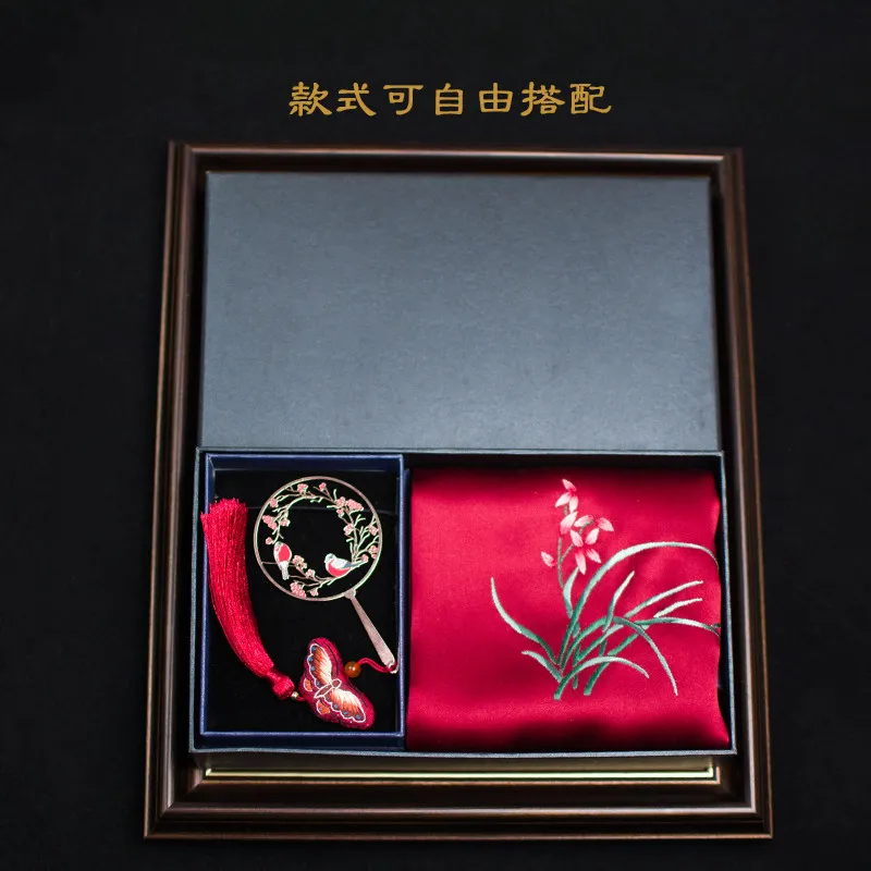 Silk embroidered handkerchief handmade Suzhou embroidery mulberry silk handkerchief brass Chinese style literary and artistic so