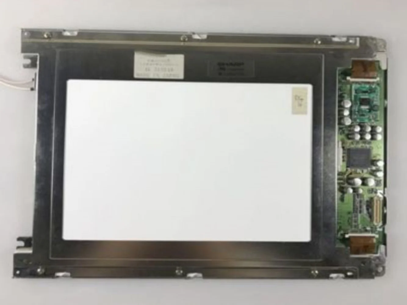 

LQ9D02C 8.4" 640*480 Resolution LCD Screen Panel