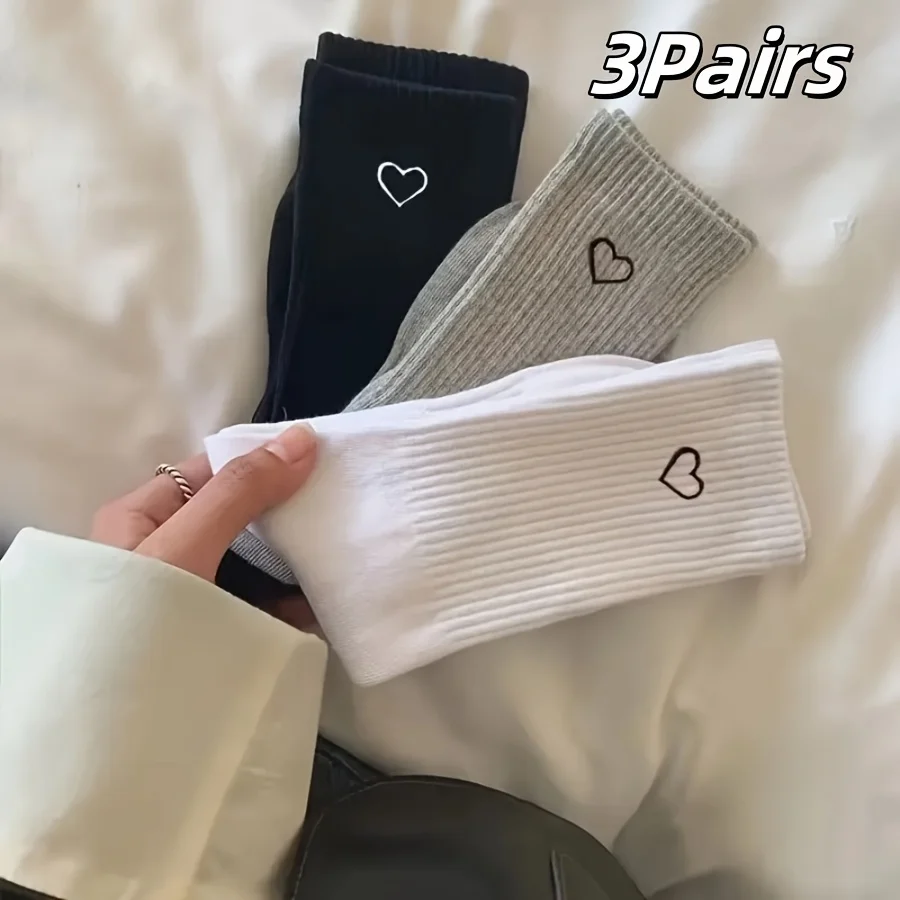 

3 pairs of women's socks - fashionable heart-shaped pattern, soft and breathable, suitable for daily casual and sports wear