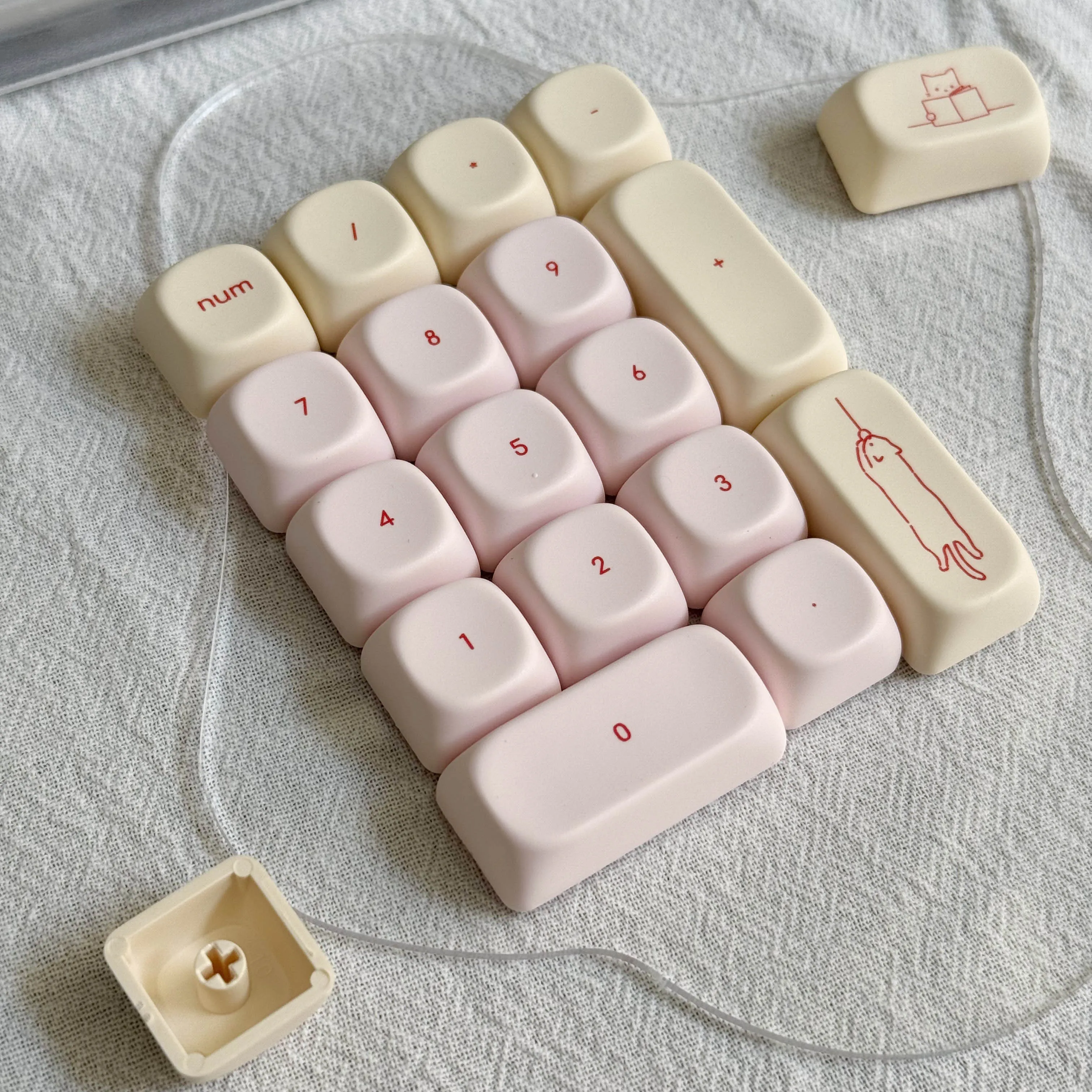 

Pink Minimalist Keycaps Korean English Ver MOA Profile 124 Keys Cute Cat PBT Key cap For Mechanical Keyboard 60% 75% 87% 100%