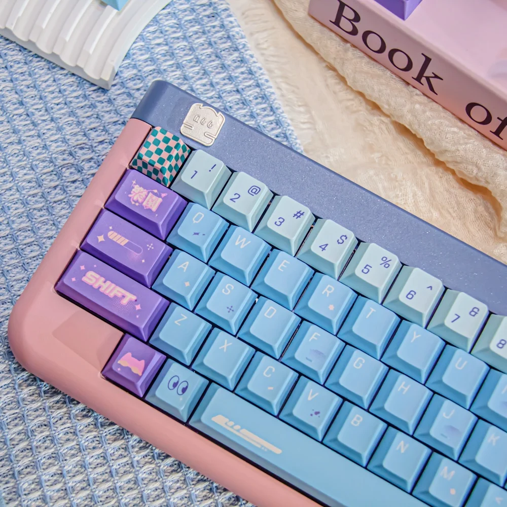 Cosmic vaporwave Y2K sweet cool babes keycaps pink white blue purple PBT hot sublimation 862260184