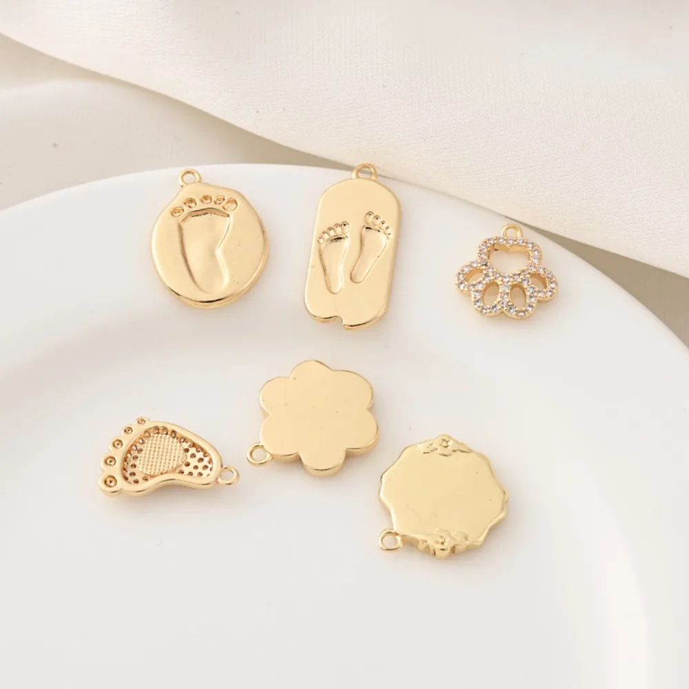 

High-fidelity Copper Plated with 14K Gold and Set with Zircon Foot Pendant, Diy Pearl Bracelet, Pendant, Small Pendant, Tag