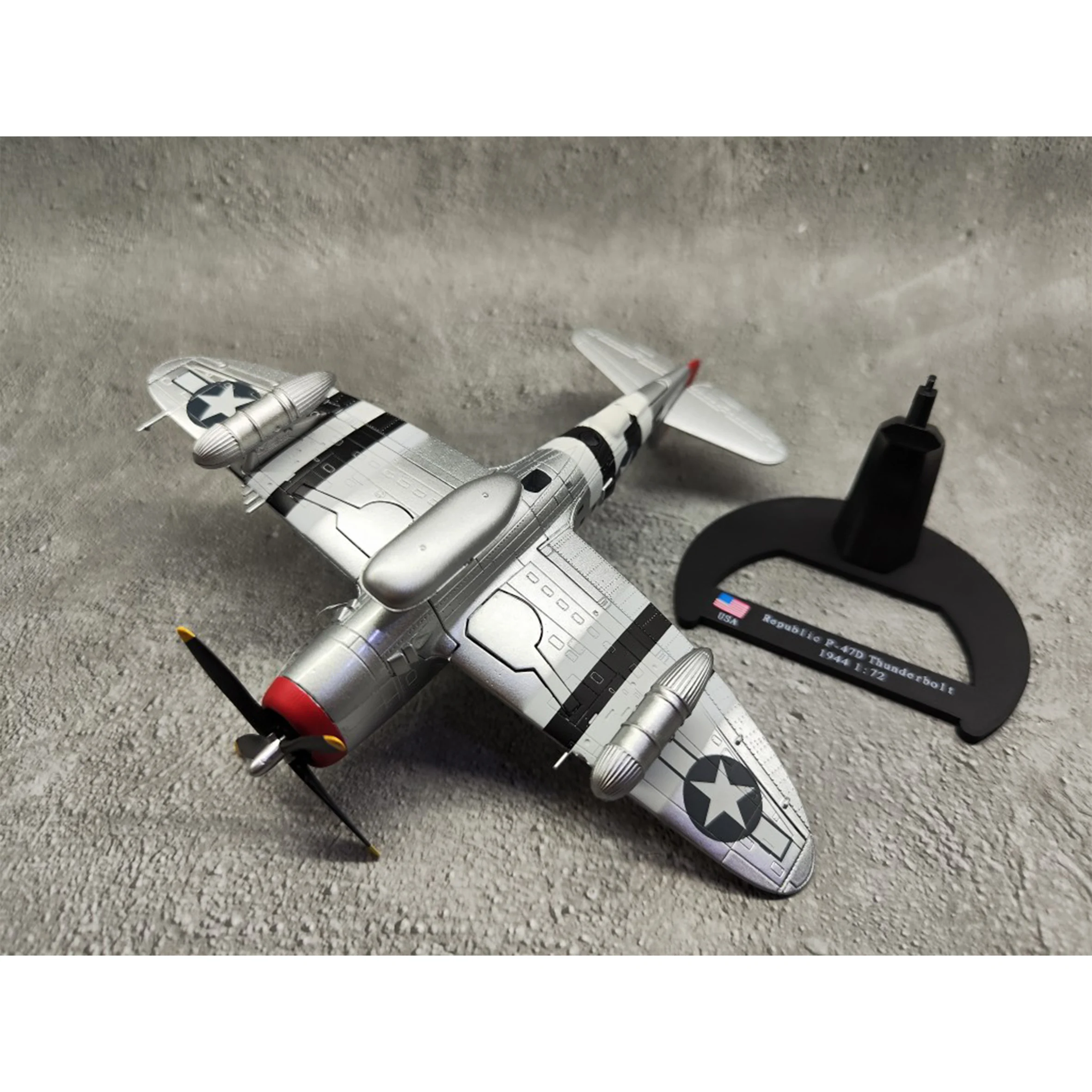 1/72 WW2 US P-47 fighter model Alloy finished aircraft model (flight mode)