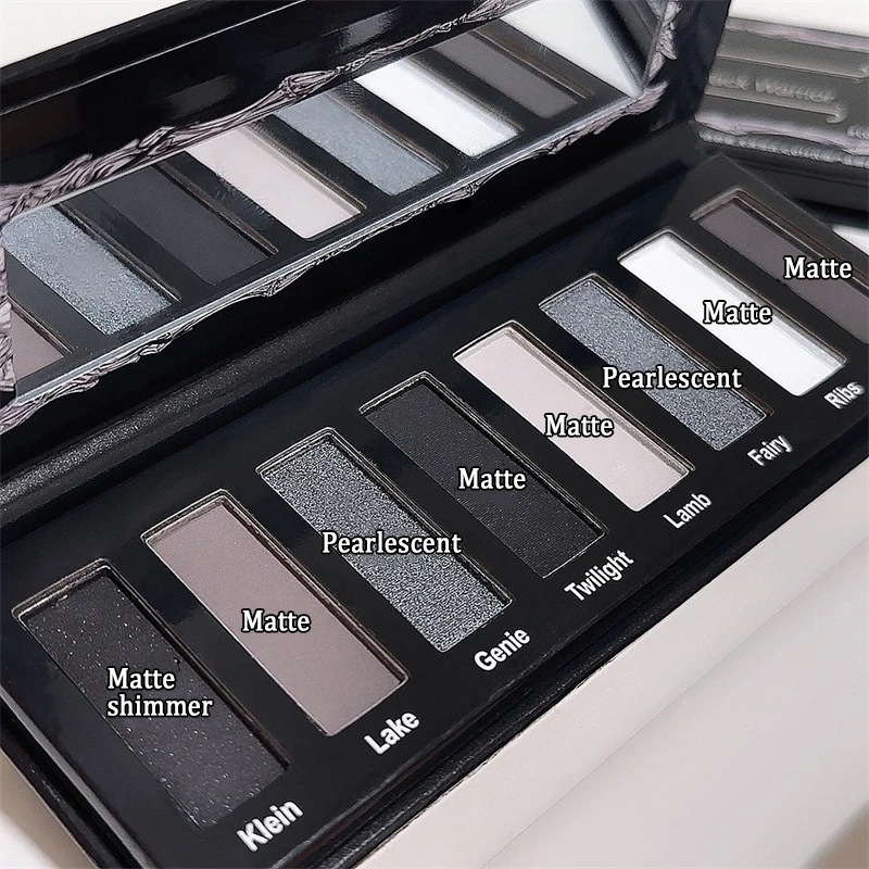 Palette di ombretti fumosi 8 colori, kit di trucco impermeabile metallizzato opaco luccicante a lunga durata per le donne, feste di Halloween, cosplay