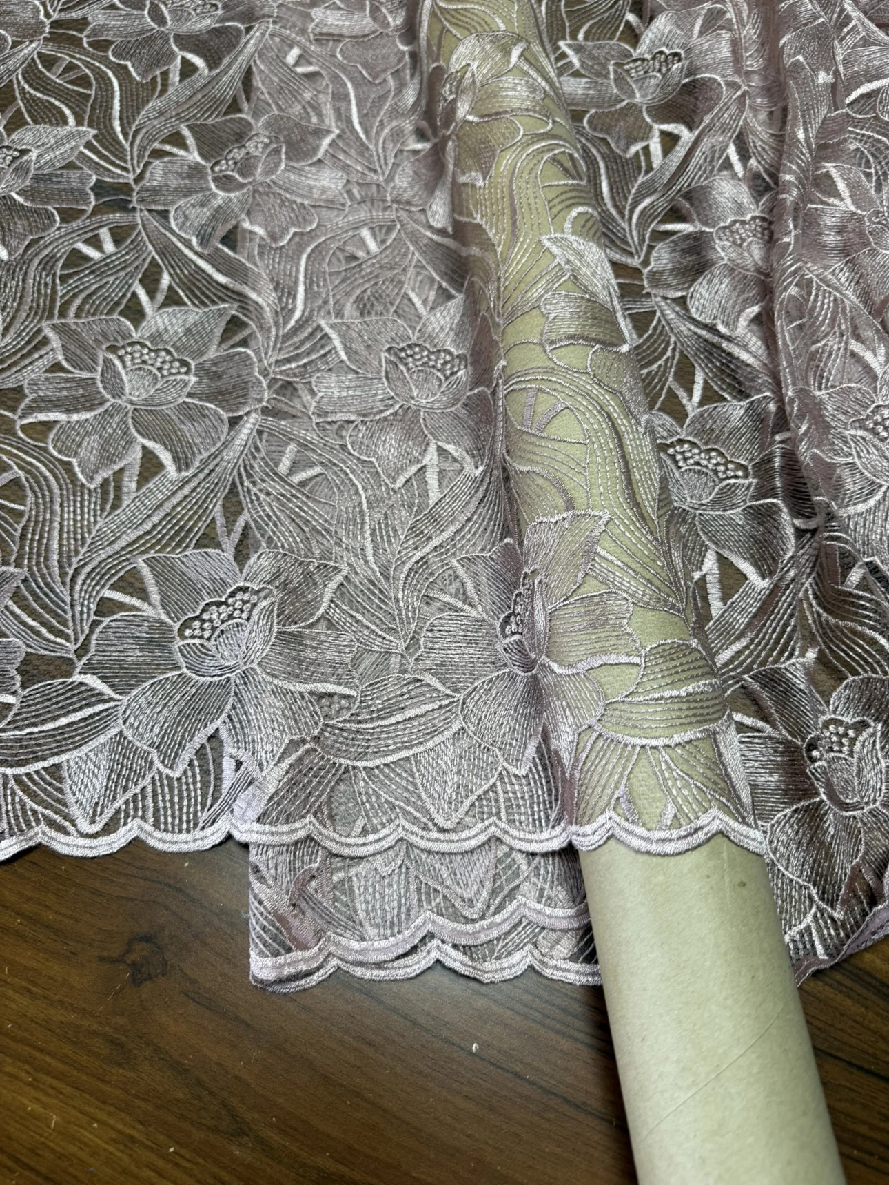 新しいヘビーウェイトピンクレース水溶性生地、衣料品アクセサリー、ベルト、帽子、スカーフ用、欧州市場向けに設計