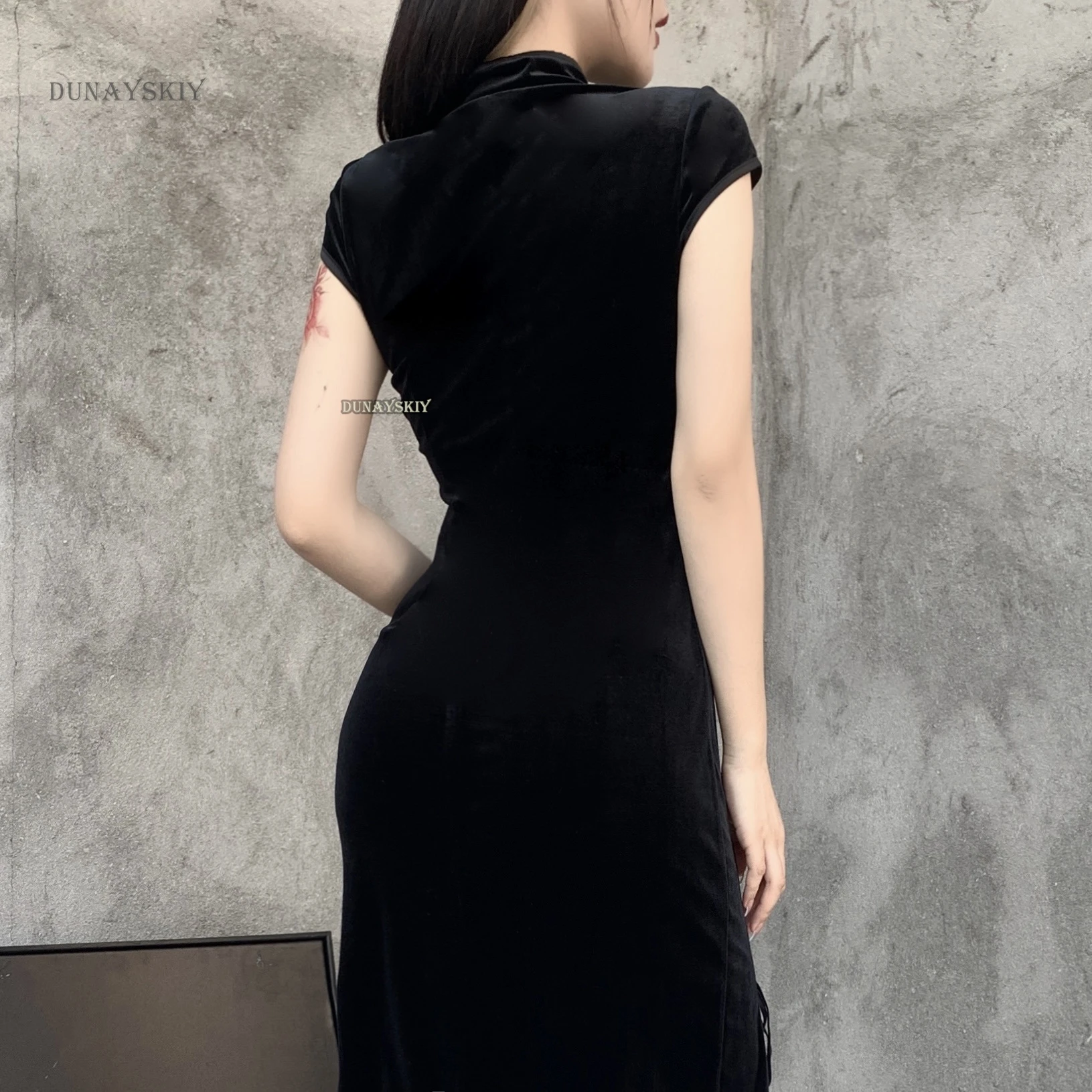 Vintage Black Bandage Chinese Style Cheongsam High Split Velvet Dress Spring 2024 Retro Long Qipao Gothic Women Aesthetic Dress