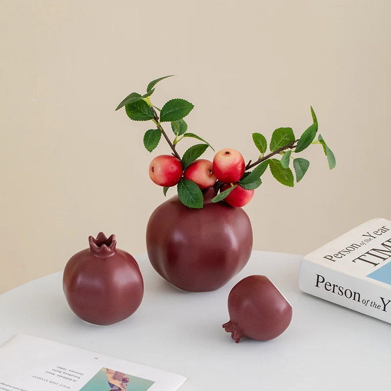 Creative simulated pomegranate fruit ceramic vase for home living room tabletop decoration, dried flowers and fresh flowers arra