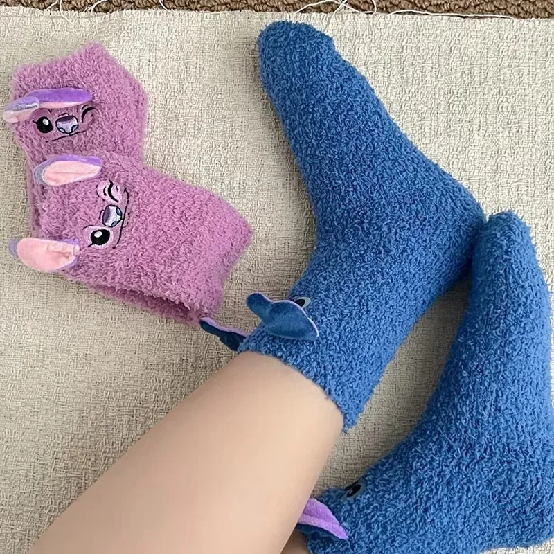 Calzini Disney Stitch Kawaii Crew in morbido misto cotone per adulti e bambini, regalo di compleanno di Natale, calzini carini da indossare ogni giorno