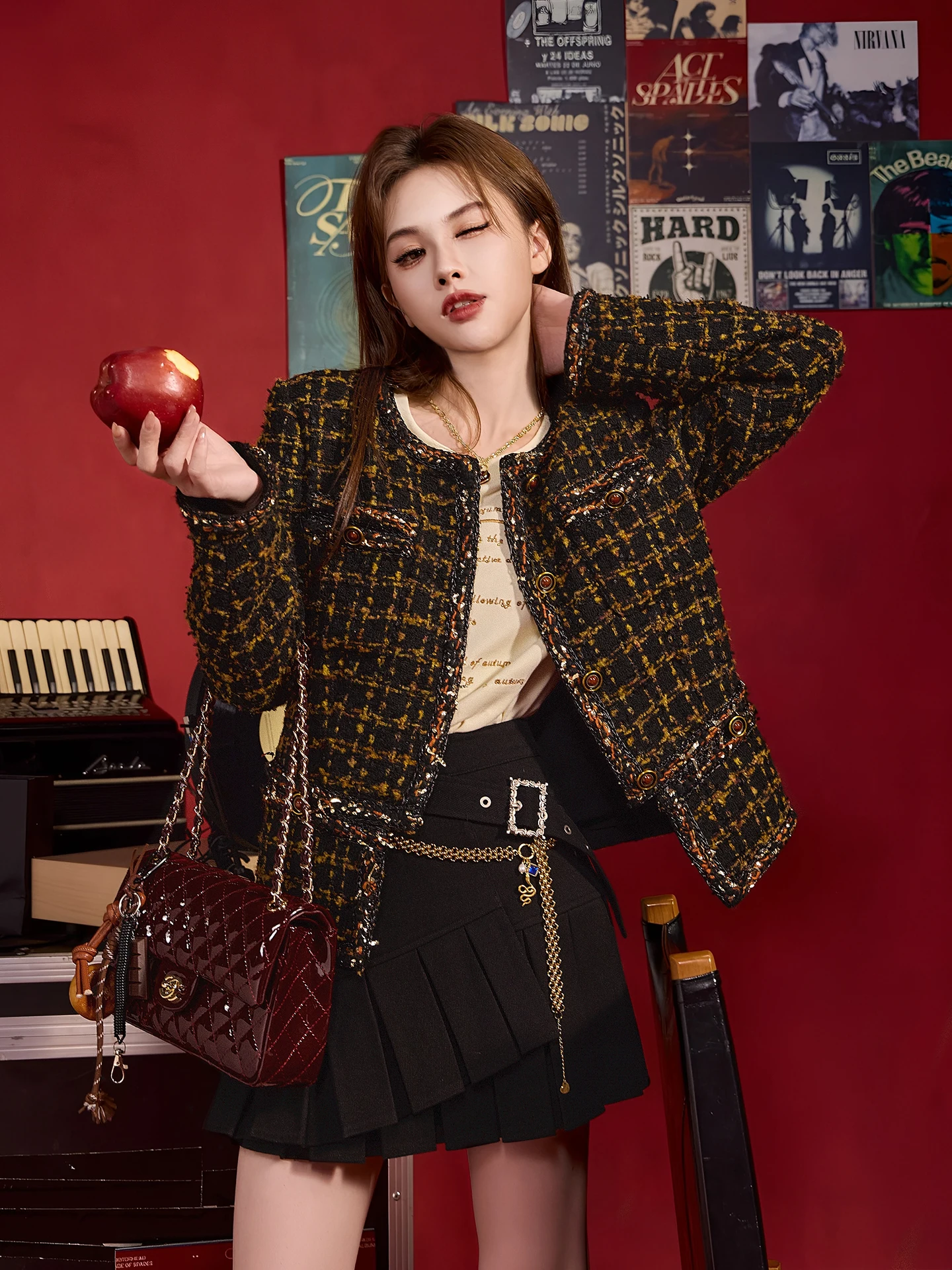 

TUNT Осенне-зимнее роскошное твидовое пальто черно-золотого цвета в стиле Ladylike для пышных дам с полным телосложением