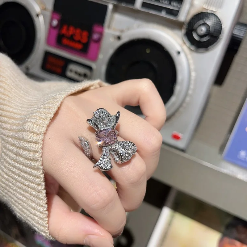 925 silver dazzling pink diamond and gemstone flower-shaped ring for women, with an open design, luxurious and versatile for all