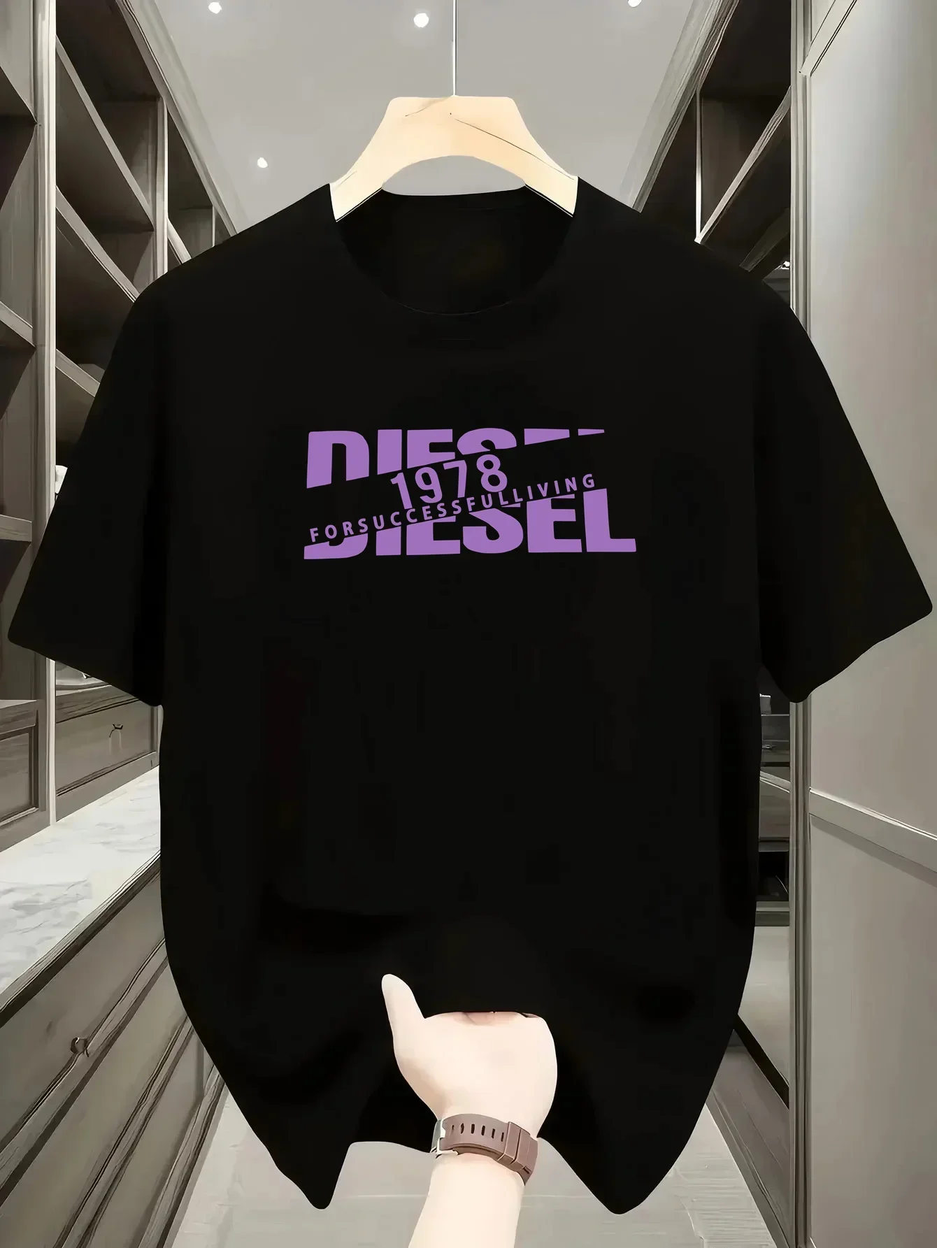 Herren-T-Shirt mit Rundhalsausschnitt und kurzen Ärmeln, Retro-Diesel-1978-Print mit geteiltem Schriftzug, weiches und bequemes T-Shirt – Detail 5