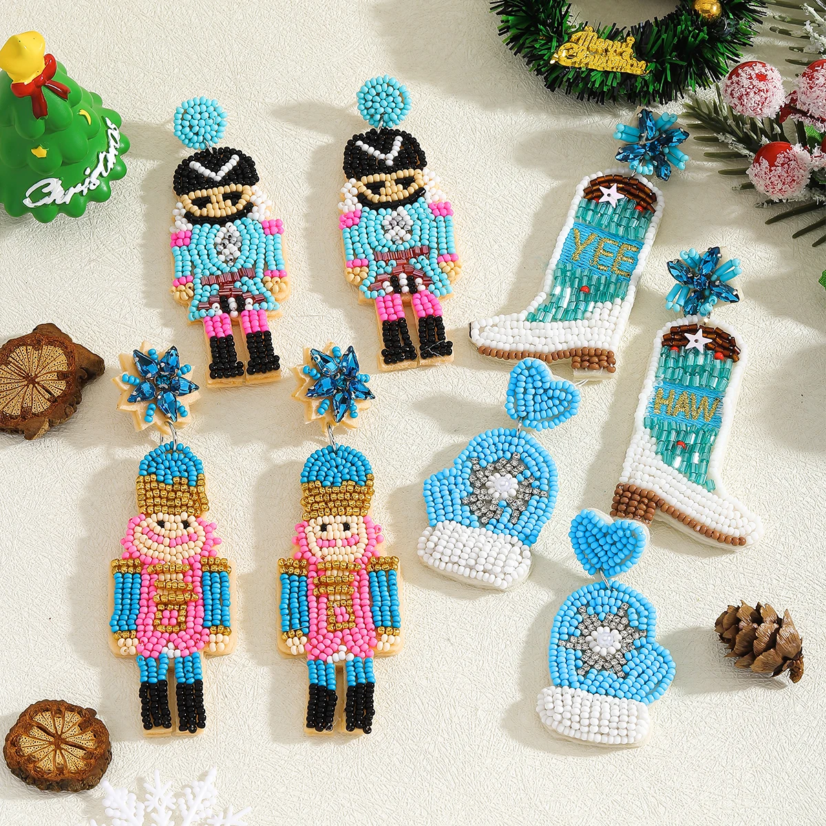 Vedawas عيد الميلاد مطرز قفازات كسارة البندق الجندي قلادة أقراط للنساء اليدوية الأرز الخرز مجوهرات هدية عيد #4