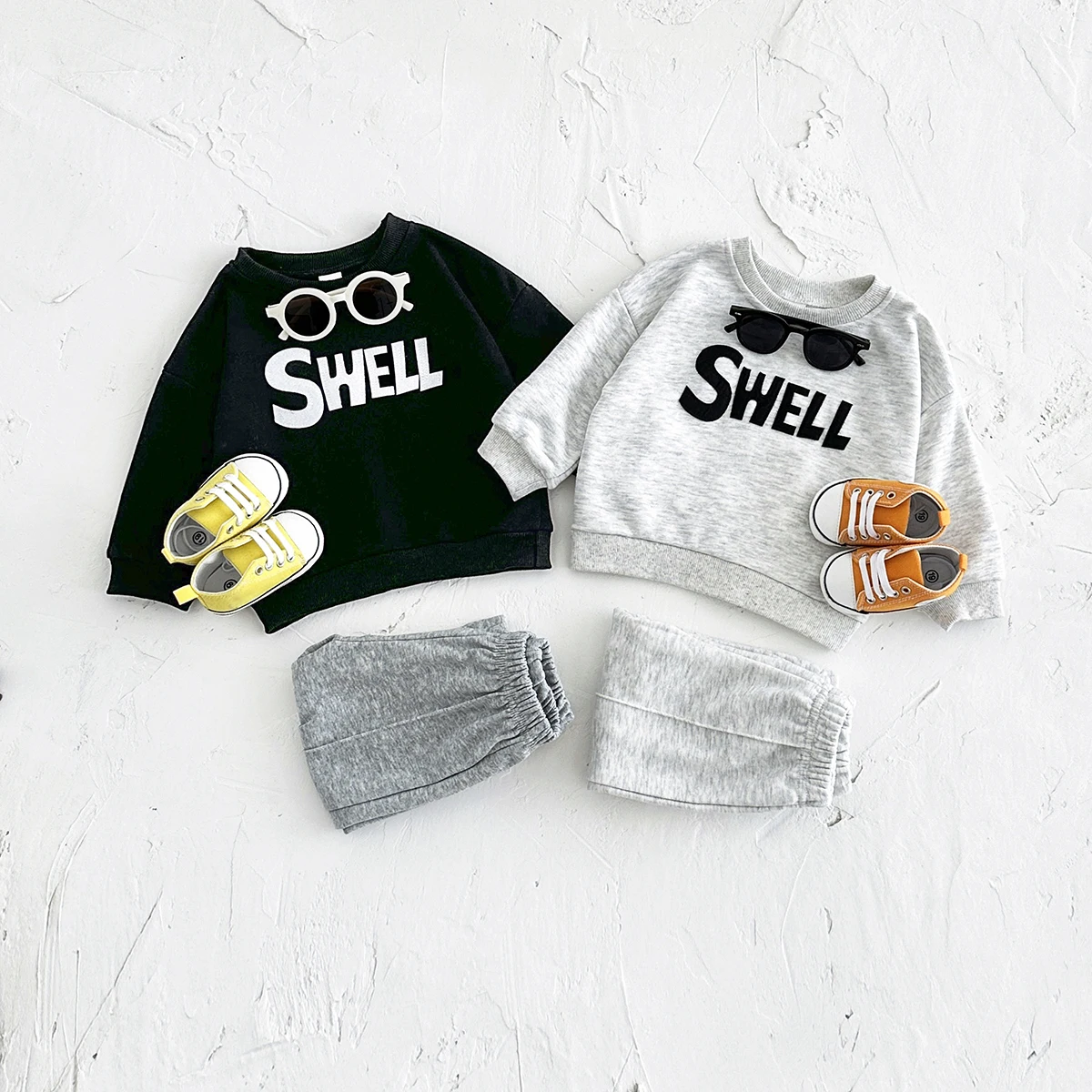 Baby Freizeit-Jogginghose, Melange Grau, mit vertikalen Nähten, Jogger-Hose, elastischer Bund, weiche Baumwolle, Kleinkind-Hose – Detail 5