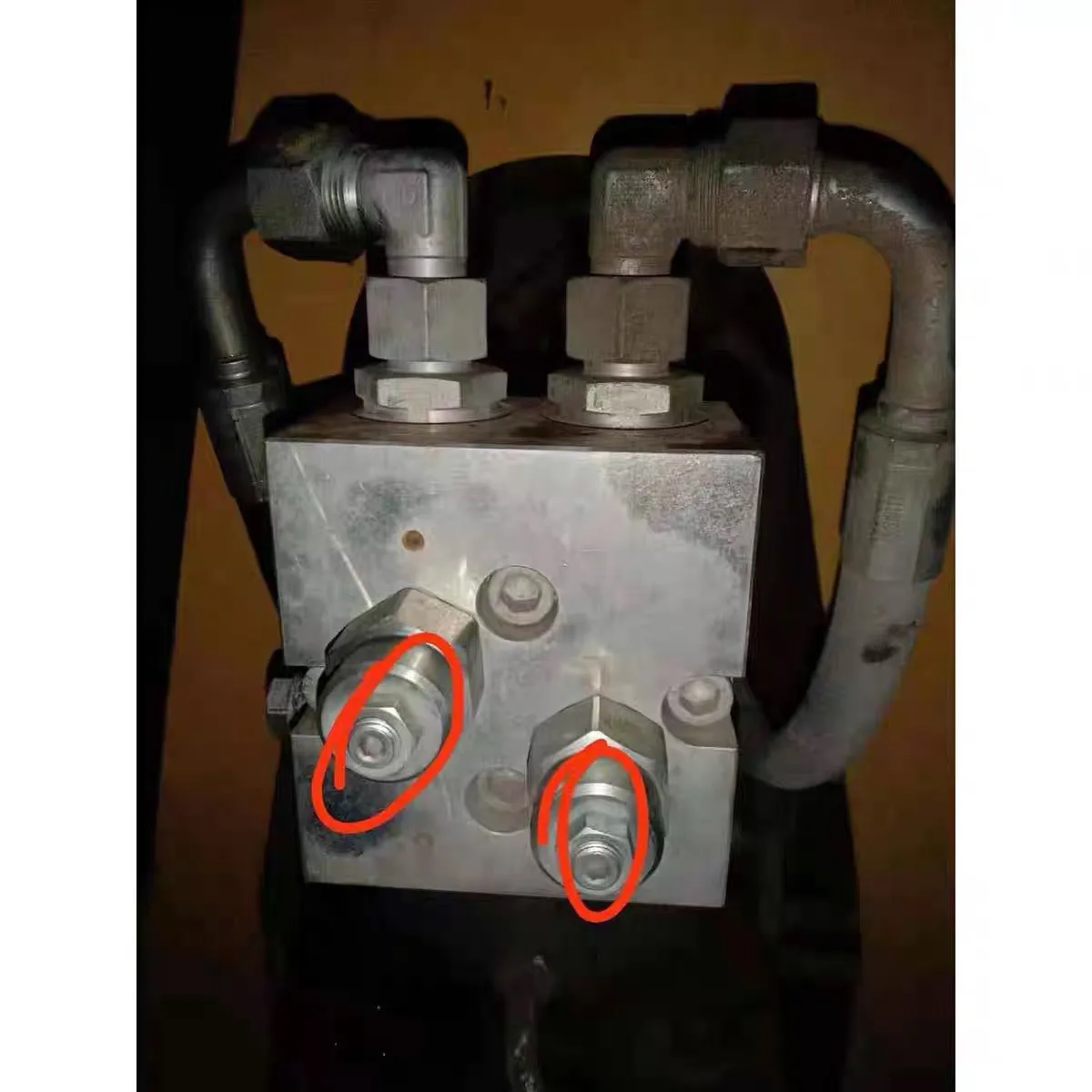 For XCMGs, with the car crane valve core rotary motor valve core pressure regulating valve core