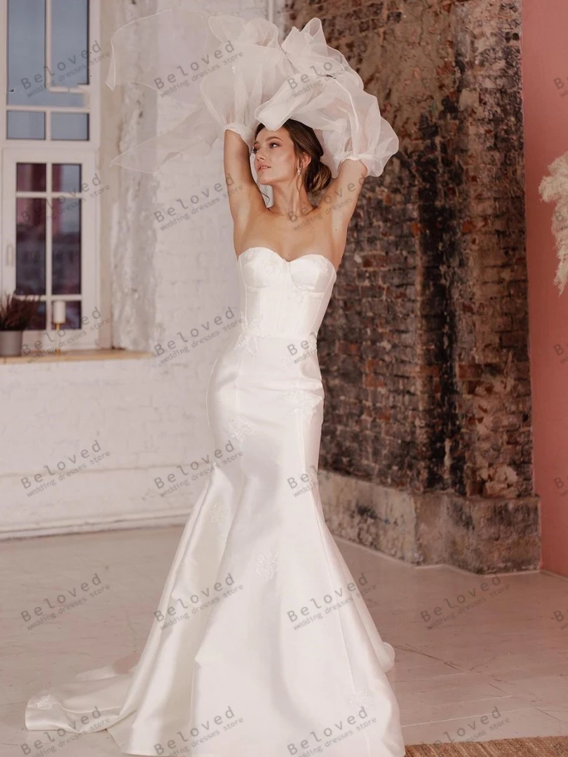 Abiti da sposa semplici guaina in raso sirena Sexy senza spalline Backless Robes per la festa formale Sweep Train Vestidos De Novia 2024