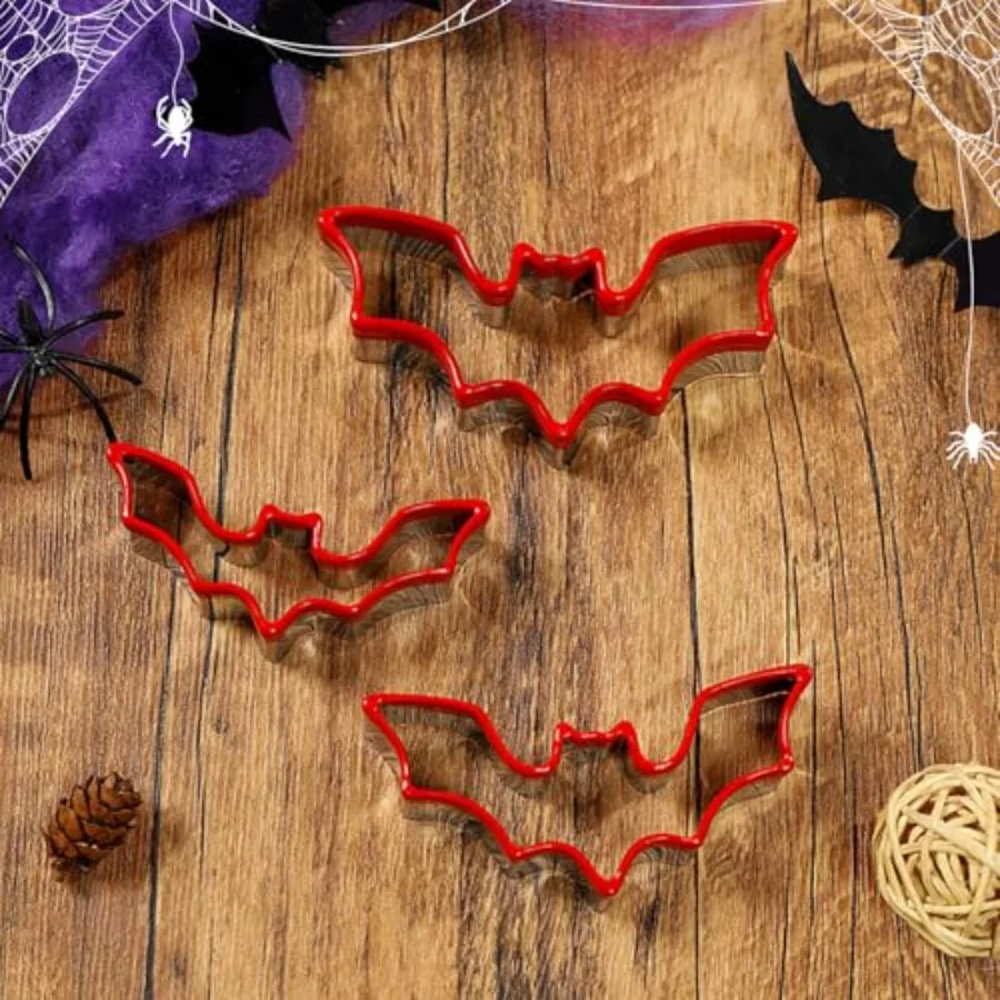 Halloween Ce Cutters 3 Pieces Bat Biscuit Cutter Set Stainless Steel Ce Cutter with Soft Silicone for Baking Halloween Food Par